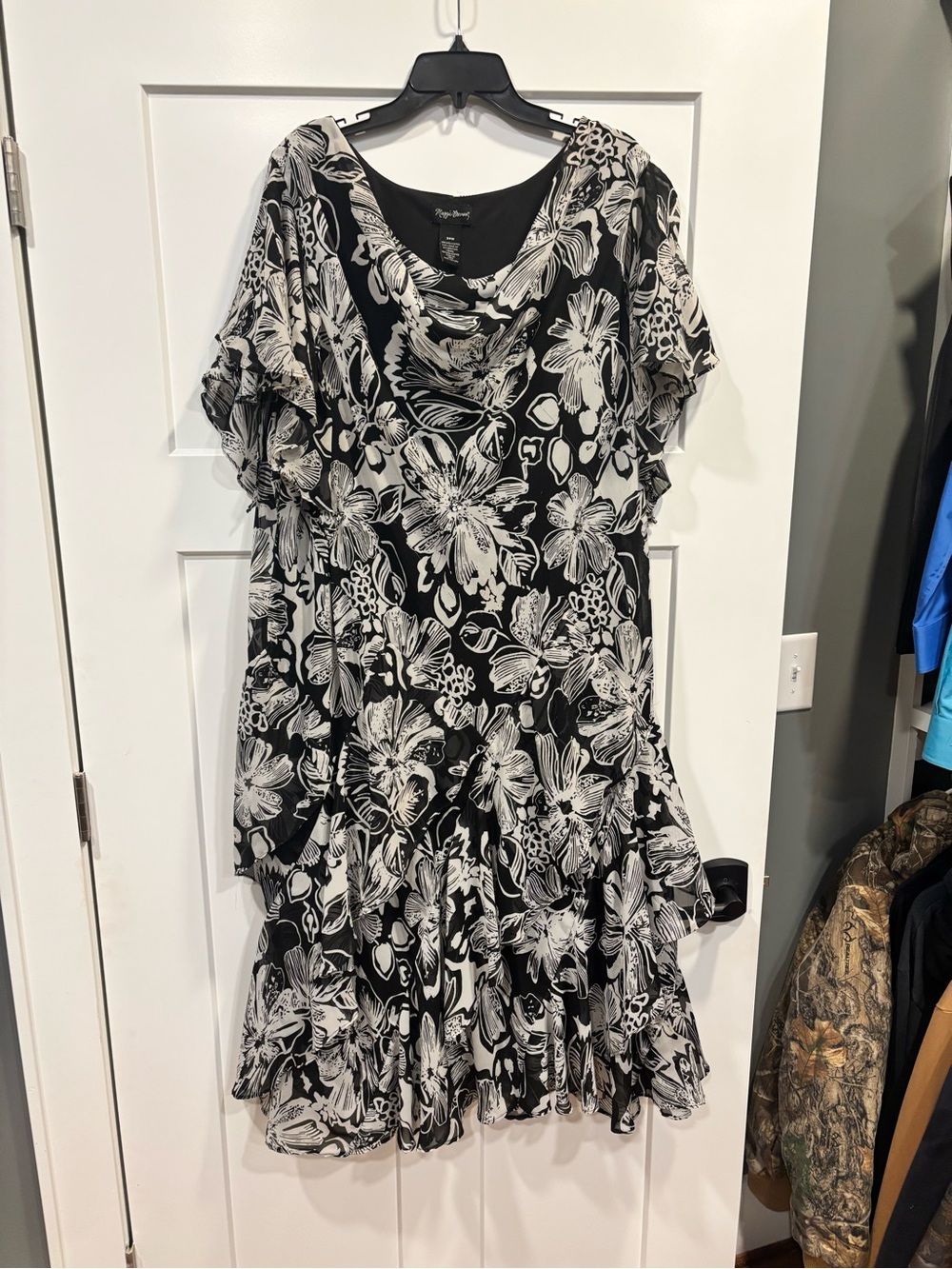 Maggie Barnes Floral Crown Neck ,  Layered Asymmetrical Hem flowy Dress Size 5x
